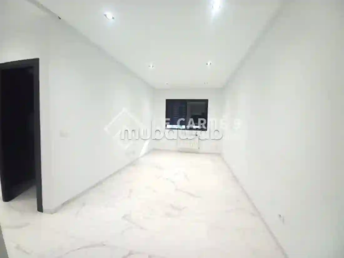 A Louer un S1 Vide aux Jardins de Carthage - Vue 2