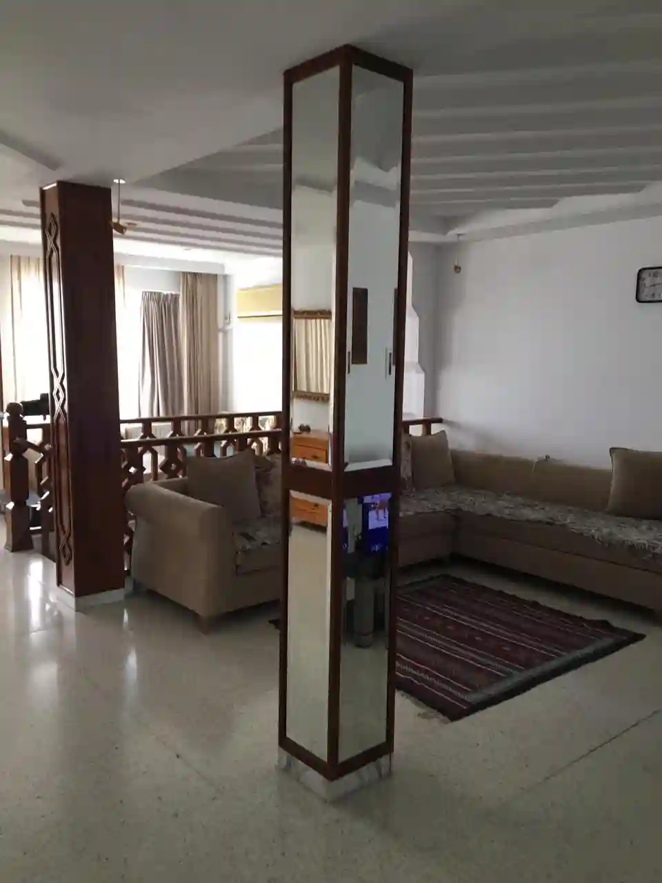 Villa 3 Niveaux à El Menzah 9 - Vue 2