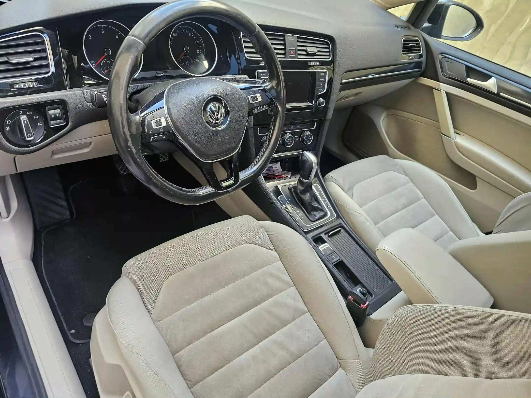 Volkswagen Golf 7 tdi Highline Dsg7 Bluemotion à Sousse - Vue 1