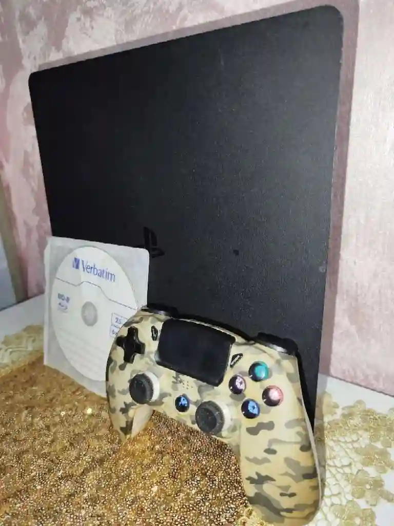 Ps4 Slim Patché - Vue 2