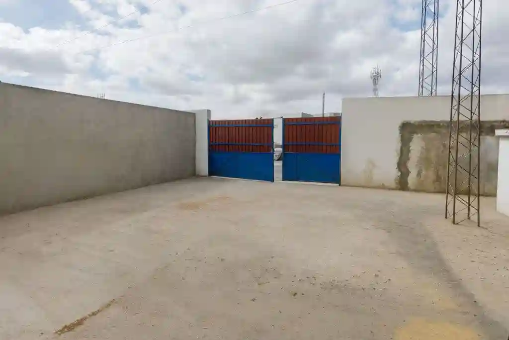 Dépôt Industriel 500 m² à Louer – Zone Industrielle bir Kassaa – - Vue 2