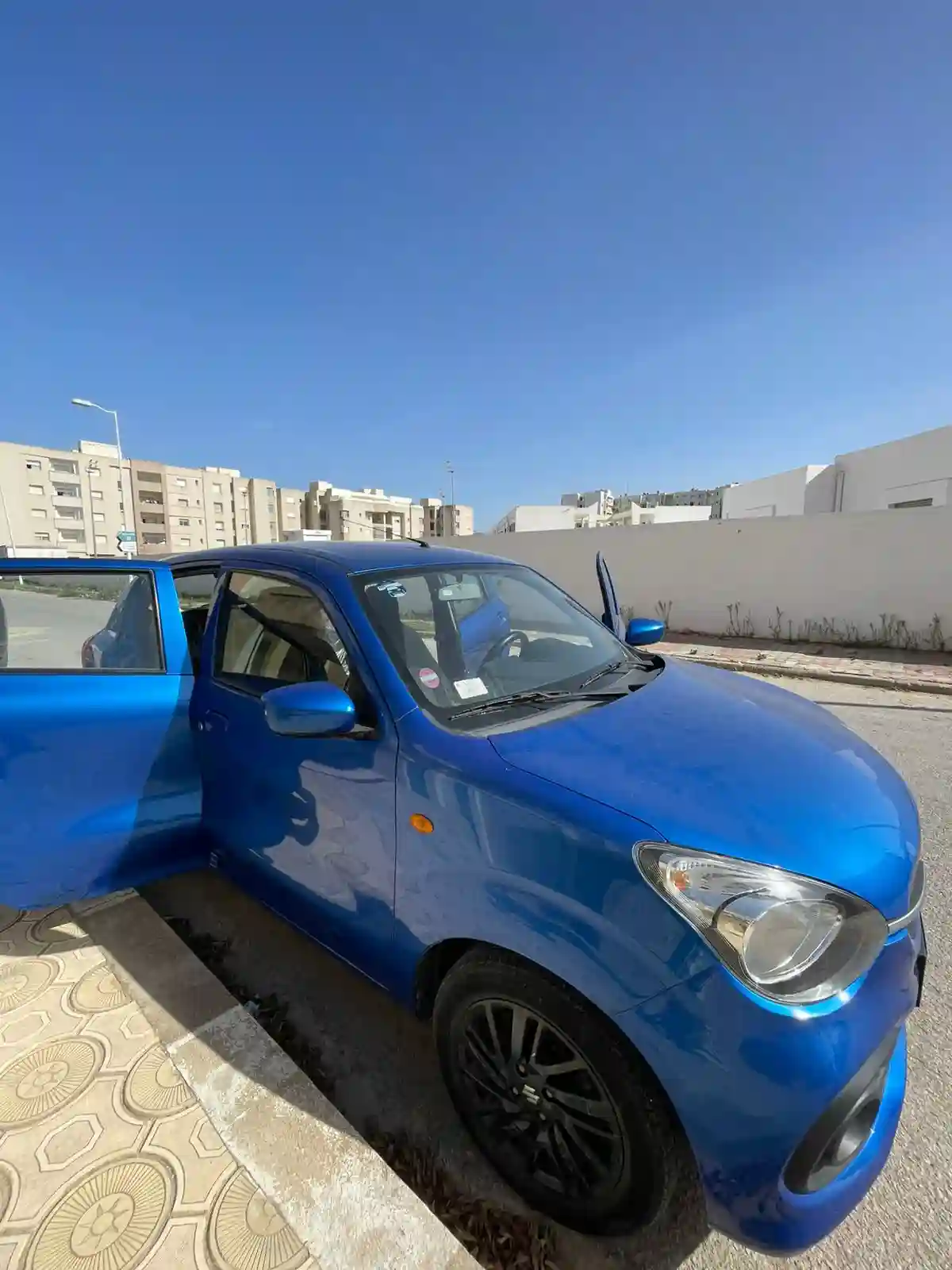 Suzuki Celerio Octobre 2023 à Jardins de Carthage - Vue 4