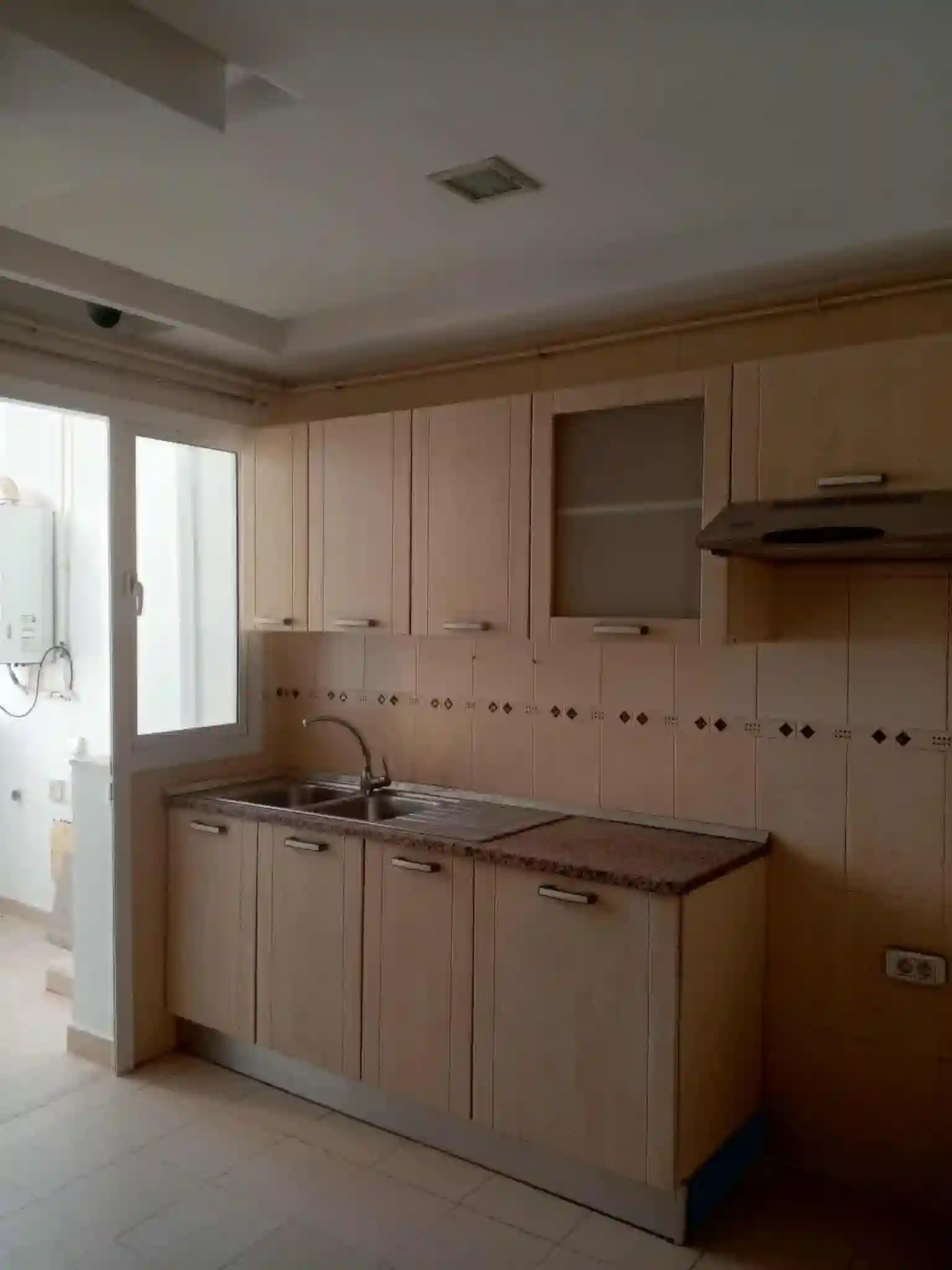 S2 Sans vis a vis pas Loin d Souk Jomaa à La Mannouba - Vue 2