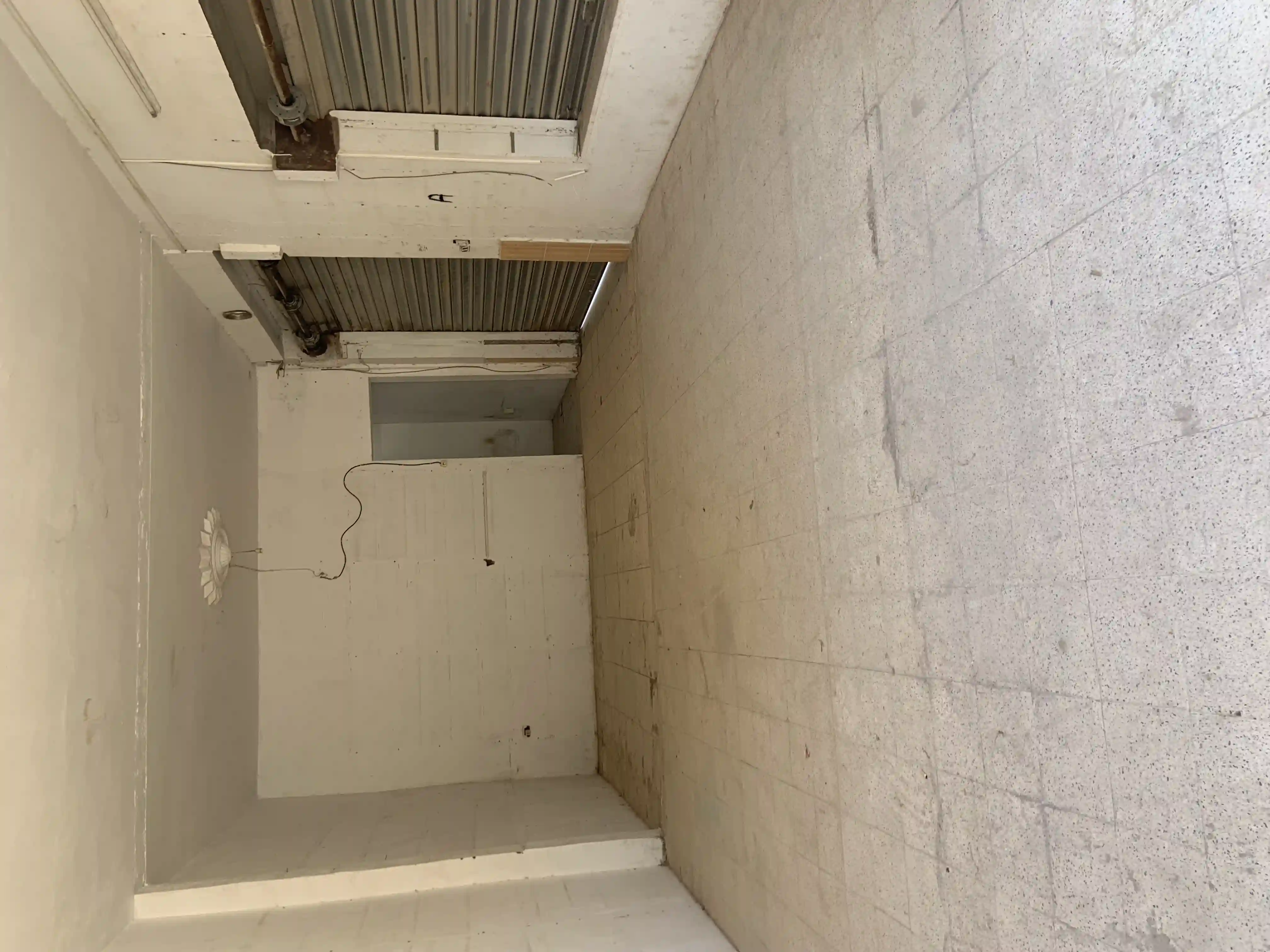 Garage Spacieux à Korba - Vue 4