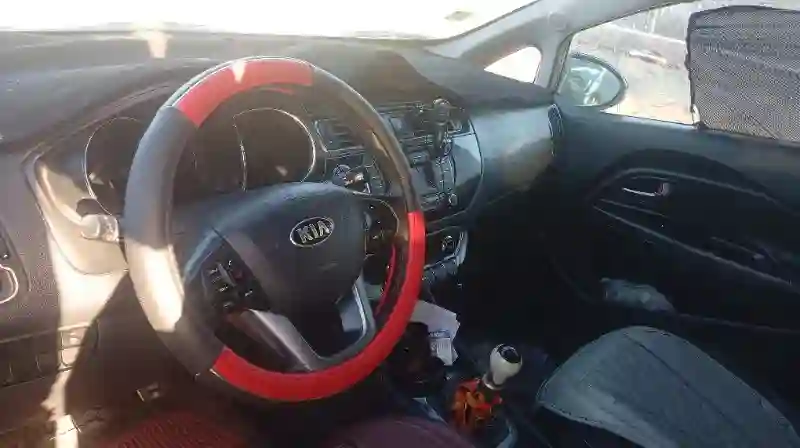 Kia RIO Essence 2015