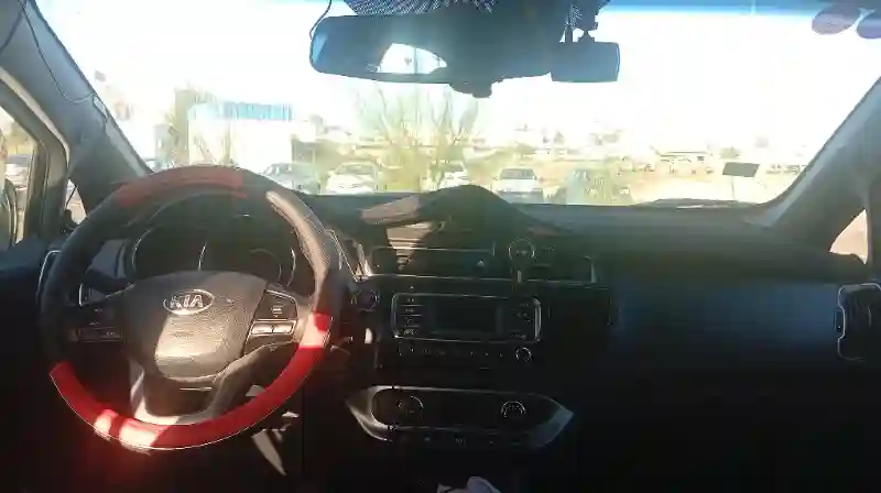 Kia RIO Essence 2015 - Vue 1
