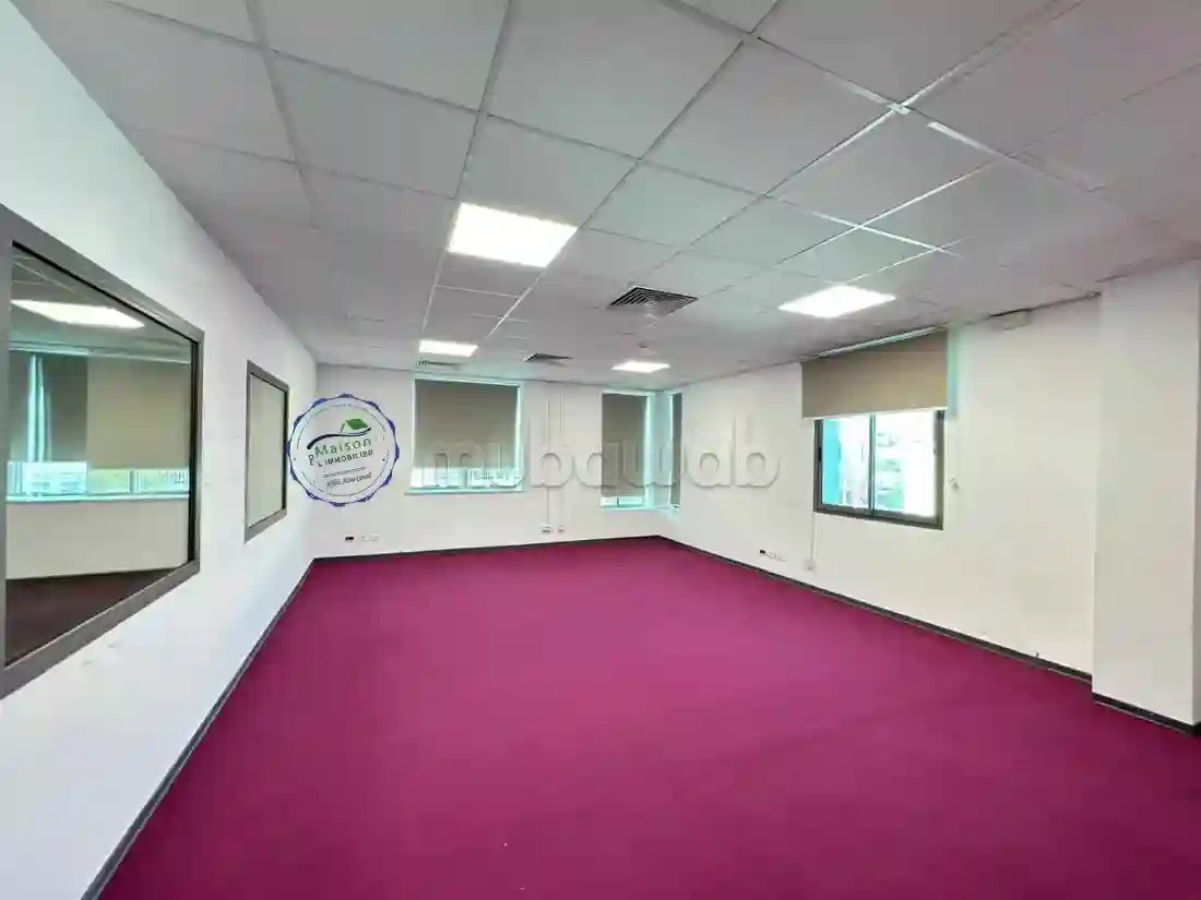 A Louer Plateau Bien Entretenu 1300 m² Charguia 2 - Vue 1