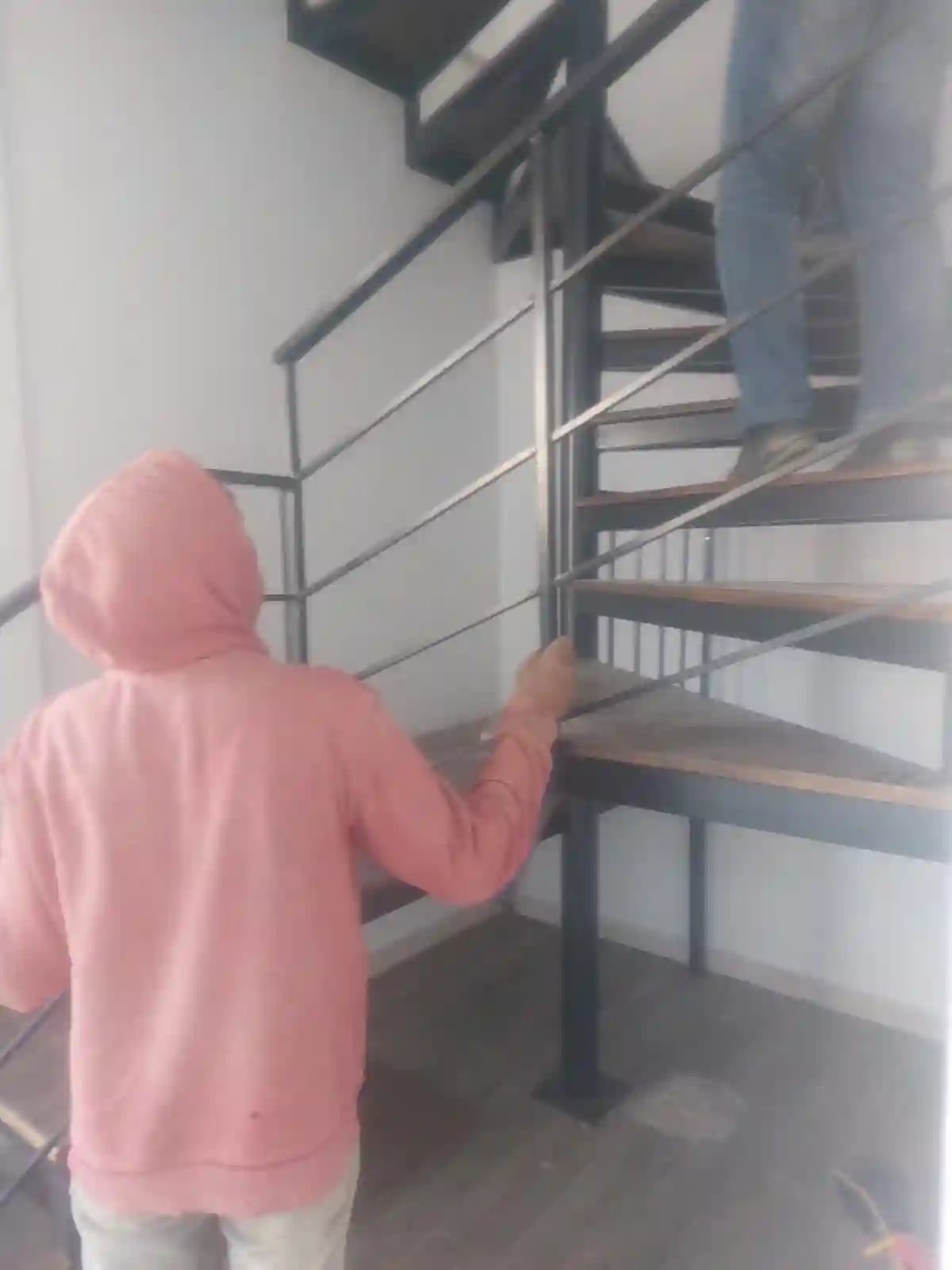 Escalier Droit Métal à La Marsa - Vue 1