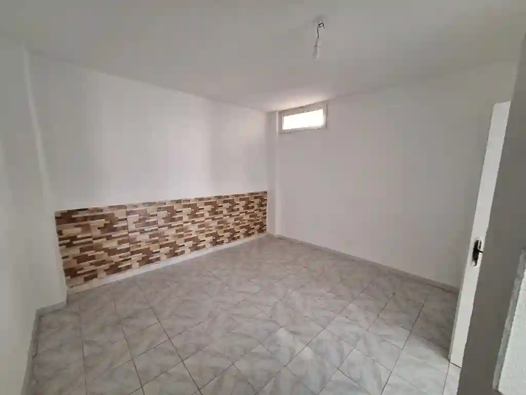 Maison r1 à Mourouj 3 104 m2 à Cite El Mourouj 3 Bis - Vue 1