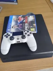 Playstation 4 Avec Manette et cd à La Soukra