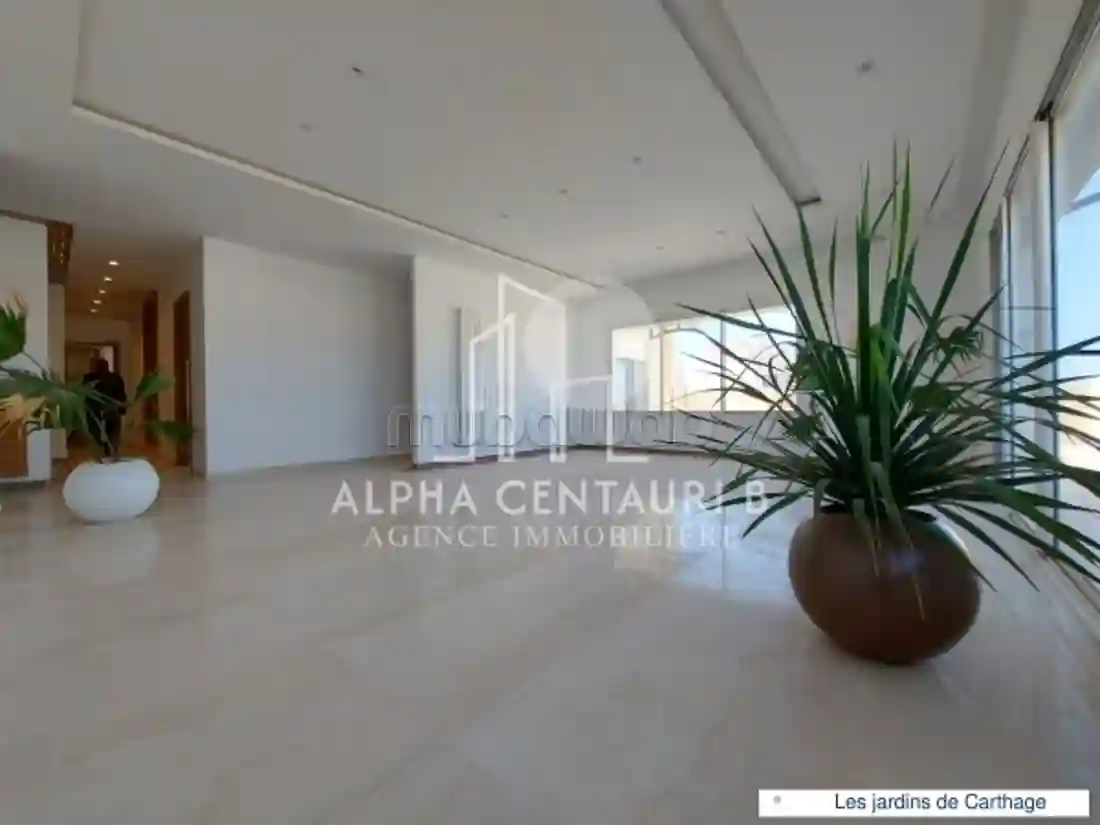 A Vendre un Penthouse en S3 aux Jardins de Carthage - Vue 3