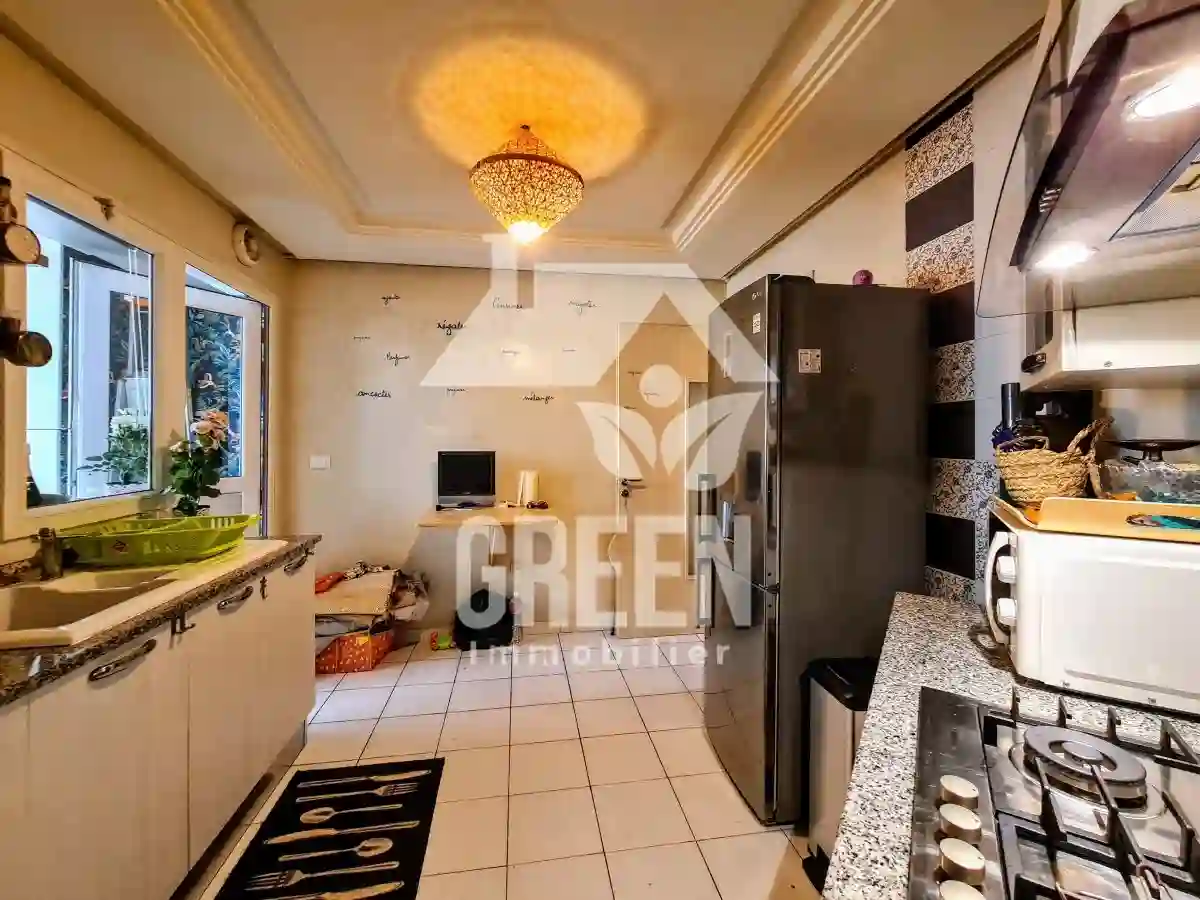 Appartement le feu Vert Bien Située Chouchet Rades