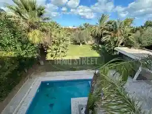 Villa de Prestige la Soukra Ref479a à Chotrana 3 - Vue 1