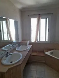Etage de Villa s3 Avec Terrasse à Ennasr 2 à Cite Ennasr 2