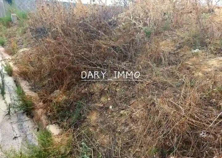 Terrain nu aux Jardins D'el Menzah1 à Jardins D'el Menzah