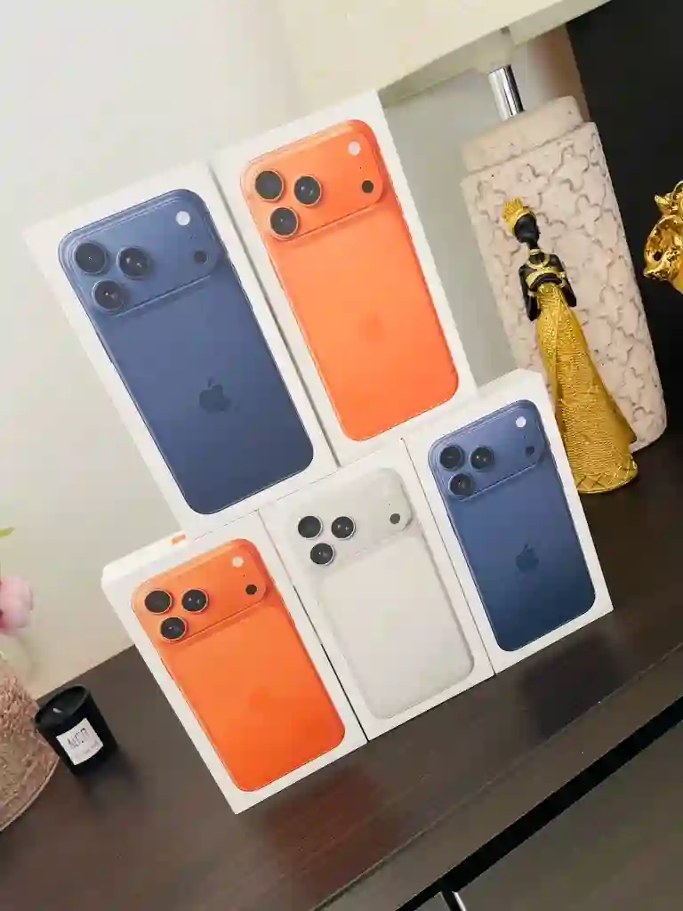 Iphone 17 pro max Cachete