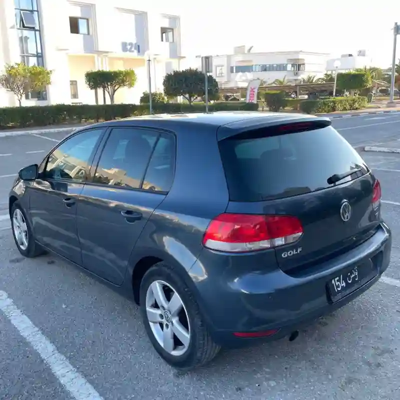 Volkswagen Golf 6 Essence 2010 - Vue 4