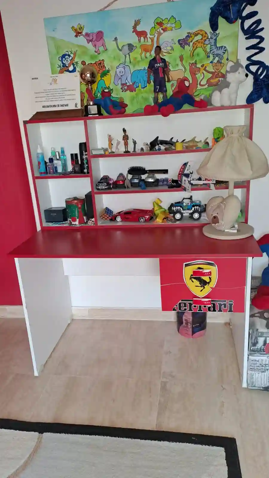 Chambre Ferrari Enfant ou ado Parfait État à Ain Zaghouan - Vue 3