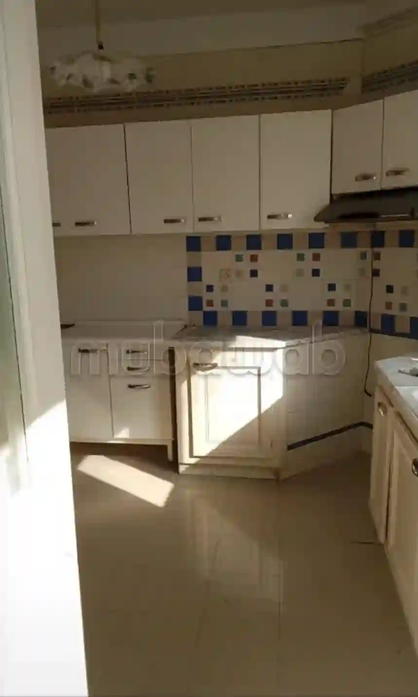 Location S2 Vide à Riadh El Andalous