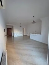 Jardins D'el Menzah 2 à Louer Spacieux Appt S3