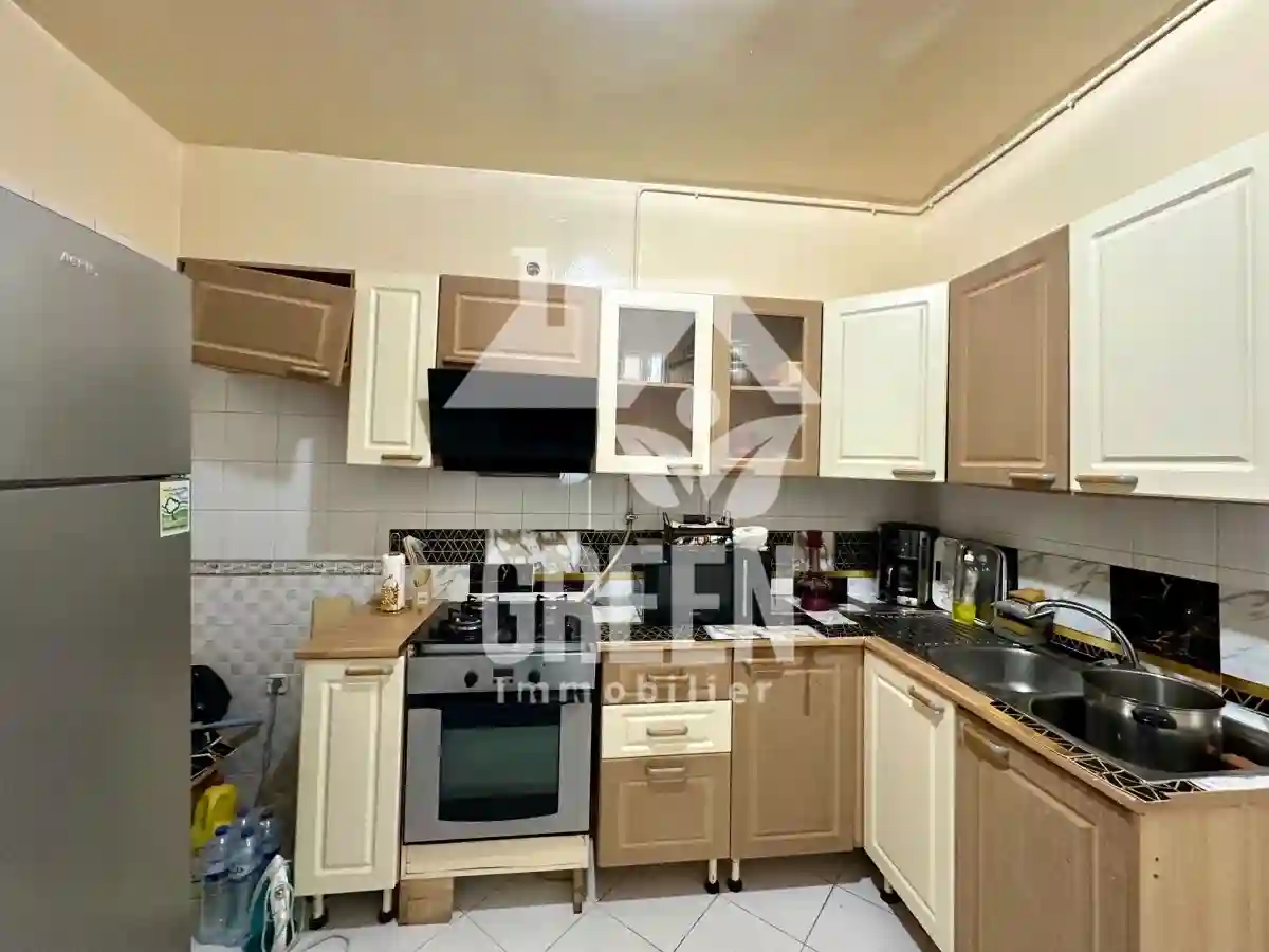 Appartement a Vendre s+3 Située à Laouina - Vue 1