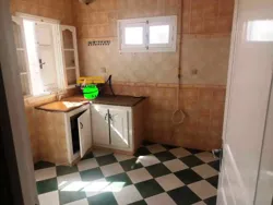 Petite Immeuble r3 Pour Projet ou Habitation à Hammam Sousse