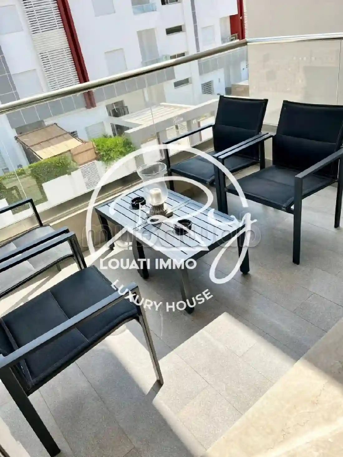 A Vendre Un Appartement S3 à La Soukra - Vue 3