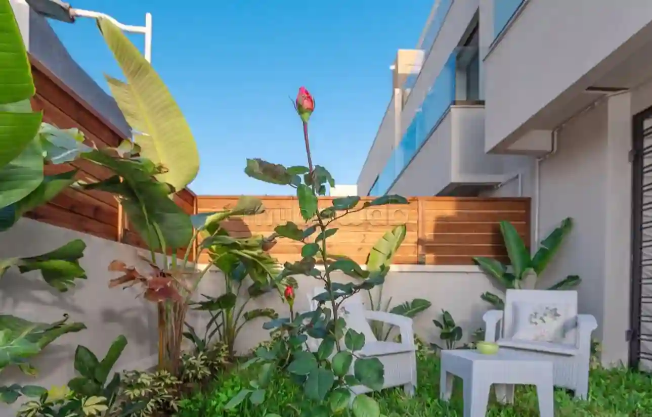 Location Appartement Neuf Avec Jardin a la Marsa