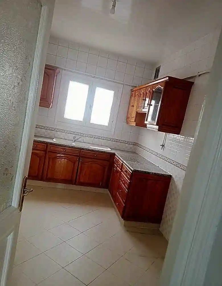 Beau s3 Emplacement et Prix à Cite Ennasr 1 - Vue 1