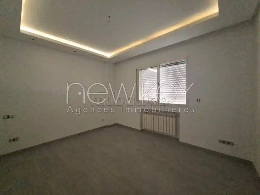 Villa Jumelée S4 Avec Jardin à Louer à La Soukra - Vue 3