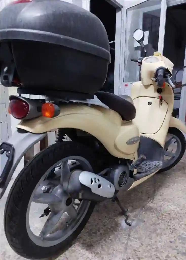 À Vendre Aprilia Scarabéo – Très bon État - Vue 1