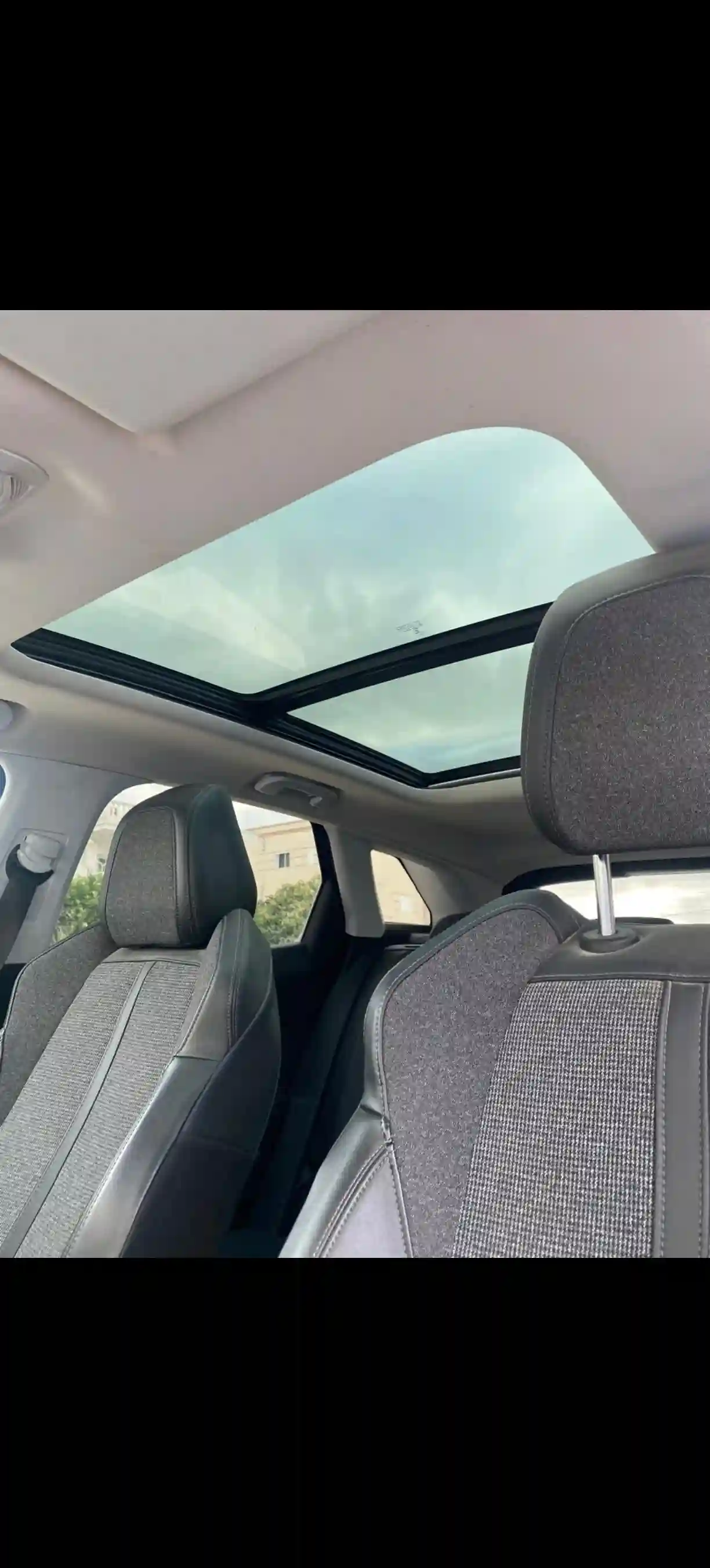 Peugeot 3008 Boite Auto à Beni Khiar - Vue 4