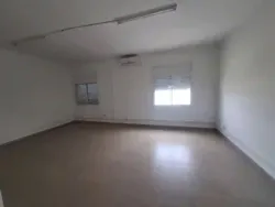 Bureau h+4 au 2ème Étage à la Zone Industrielle Mghira Emplaceme