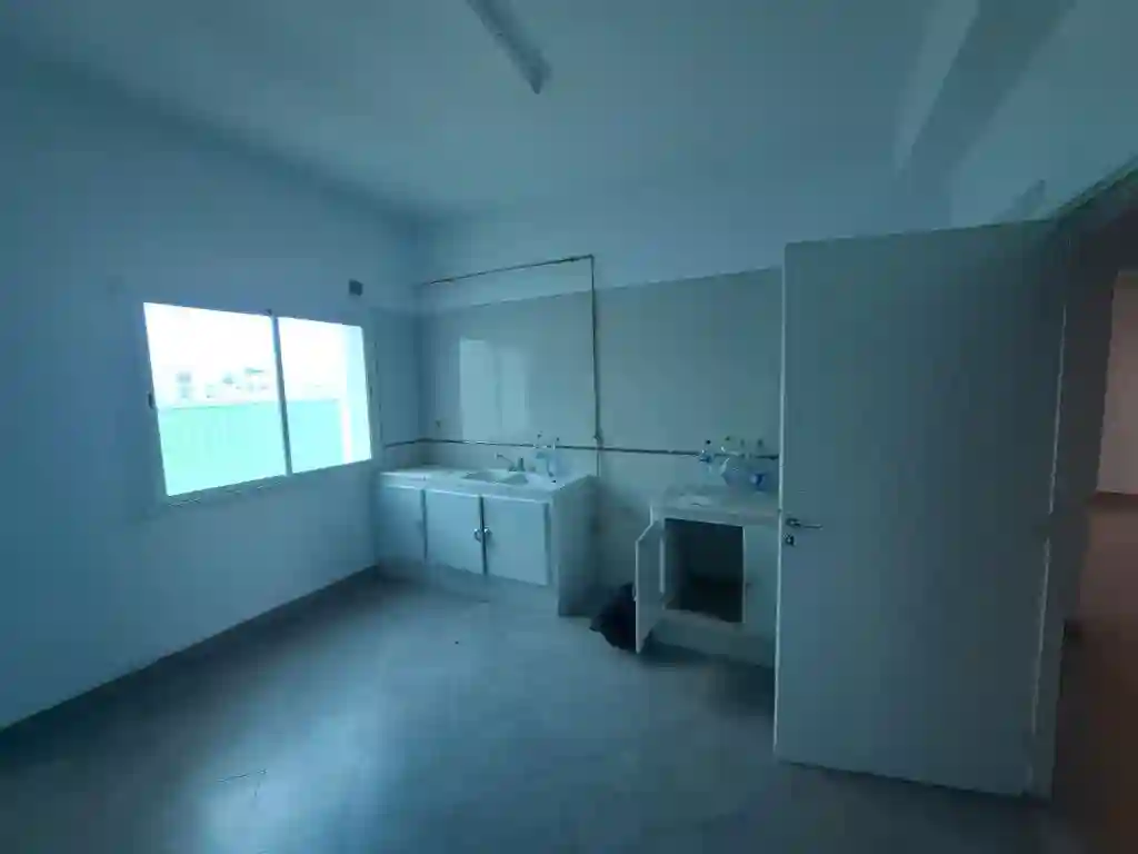 Bureau h+4 au 2ème Étage à la Zone Industrielle Mghira Emplaceme - Vue 2