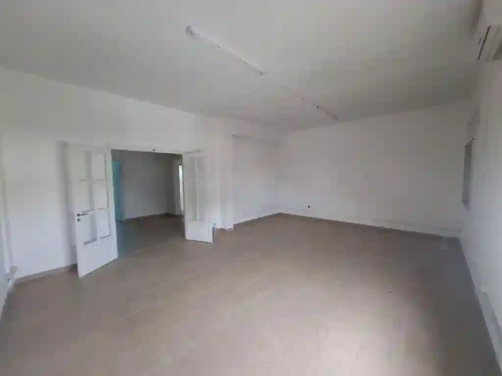 Bureau h+4 au 2ème Étage à la Zone Industrielle Mghira Emplaceme - Vue 7