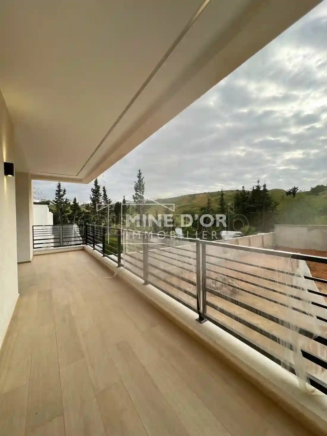 À Louer Appartement S4 Jamais Habité à El Menzah 9 - Vue 1