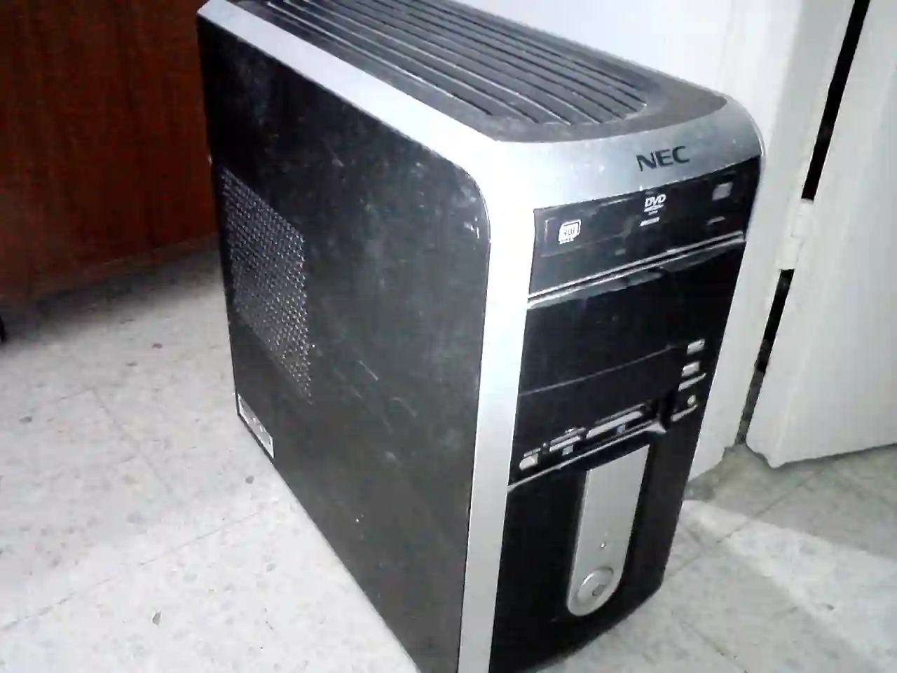 Unité Centrale nec à Ariana Ville