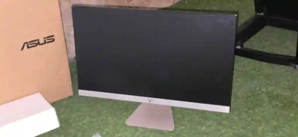 PC Bureau Asus ALL IN ONE - Vue 3