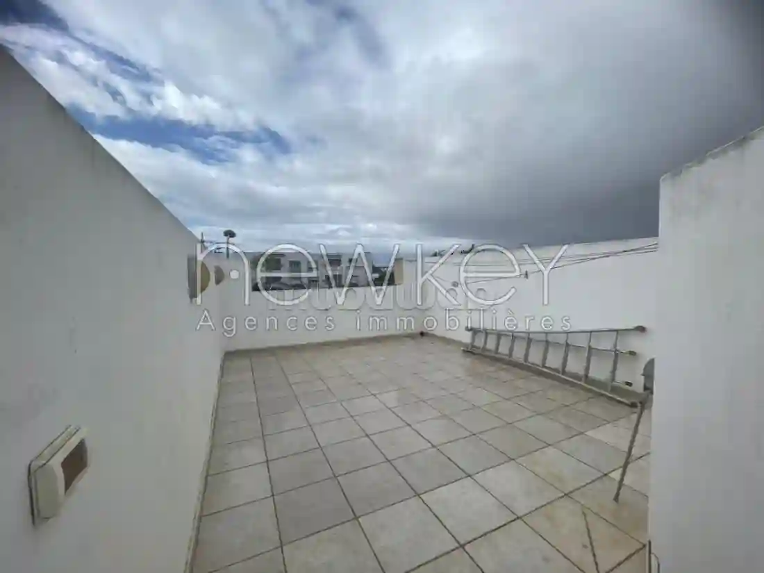 Appartement S3 à La Marsa Stade - Vue 1