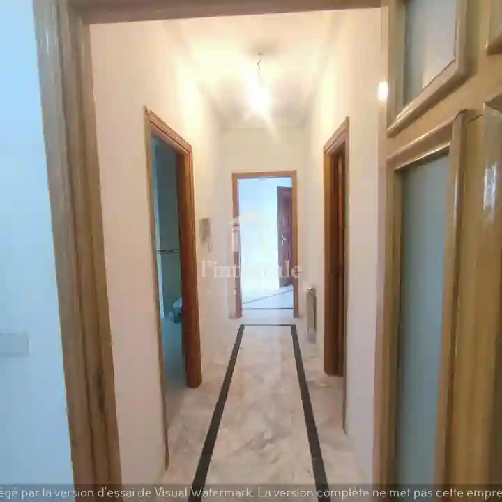 Superbe Appartement s3 Standing à Cite Ennasr 2 - Vue 2