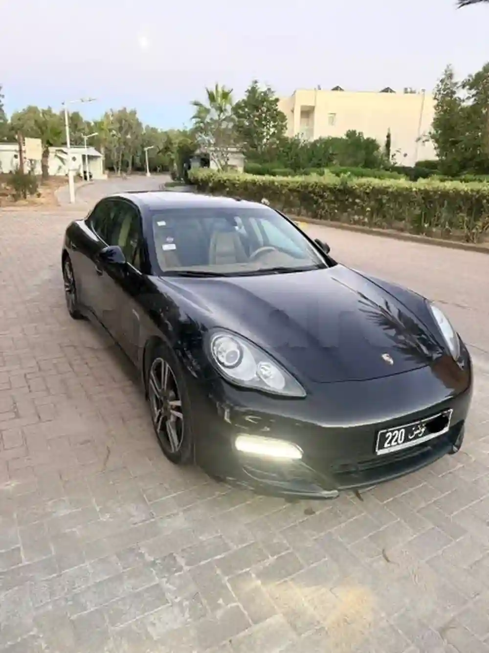 Porsche Panamera V6 – Série 220 – Année 2010 - Vue 1