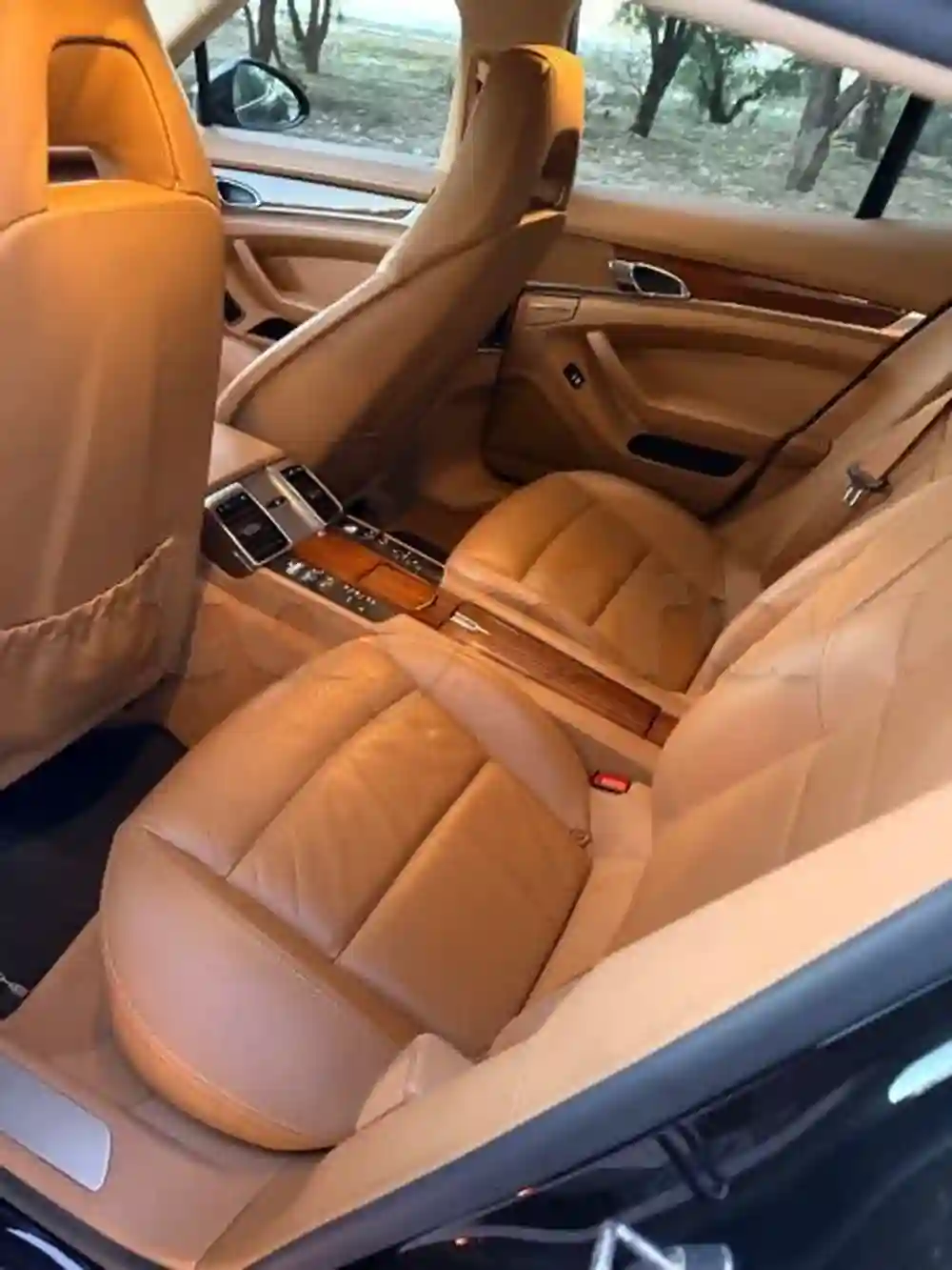 Porsche Panamera V6 – Série 220 – Année 2010 - Vue 2