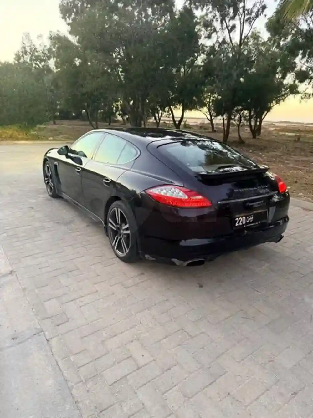 Porsche Panamera V6 – Série 220 – Année 2010 - Vue 4