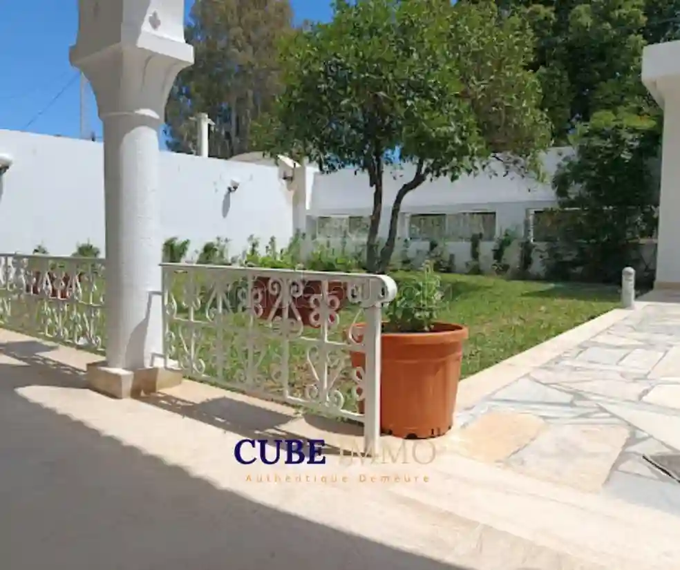 Villa Meublée Avec Jardin et Vérandas - Vue 2