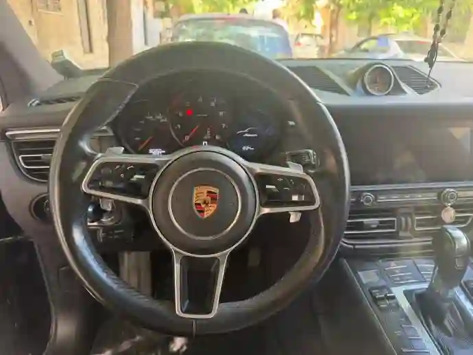 Porsche Macan Importee EN Exellent Etat