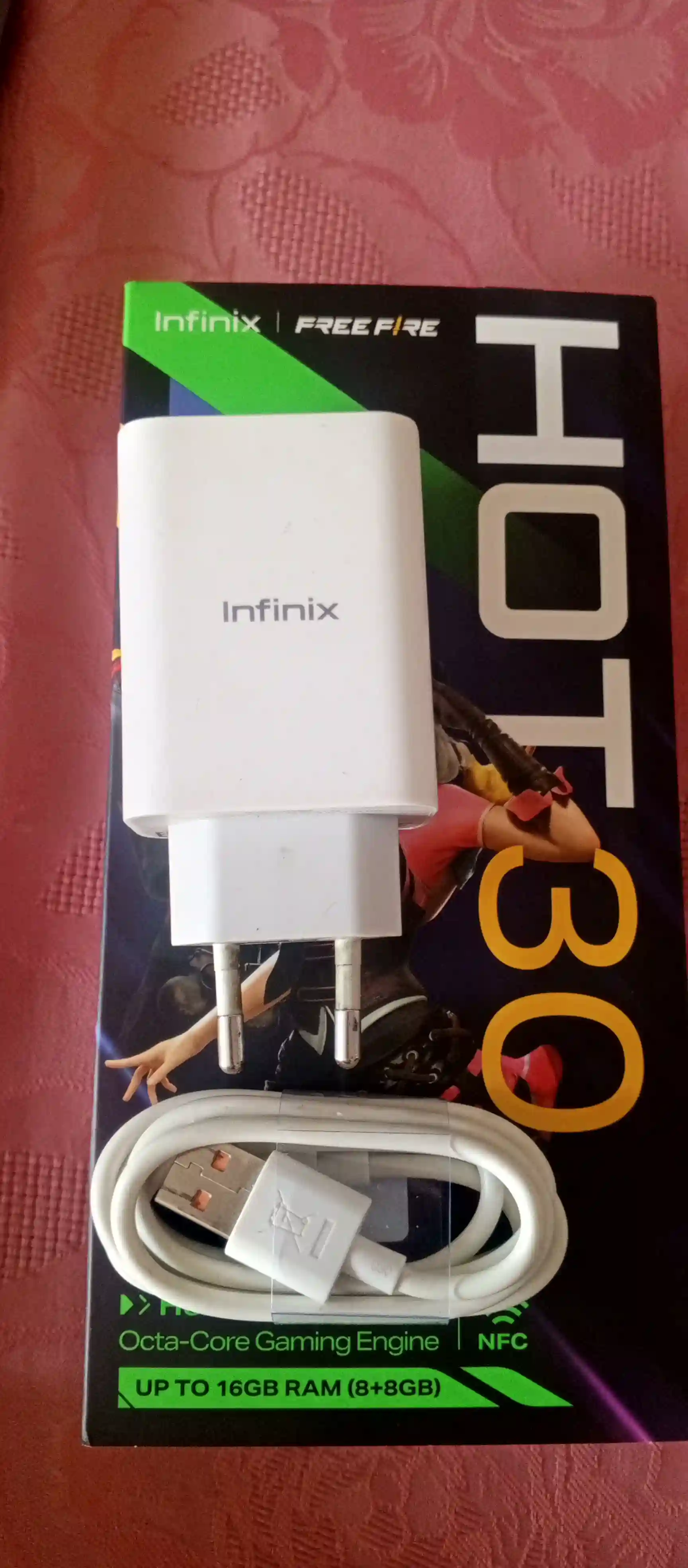Infinix hot 30 8g 128g en Très bon État à Ariana Ville - Vue 2