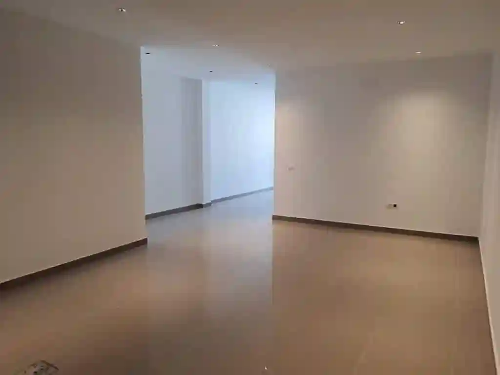 À Louer Local Industriel 500 m² Avec Open Space Administratif e - Vue 1