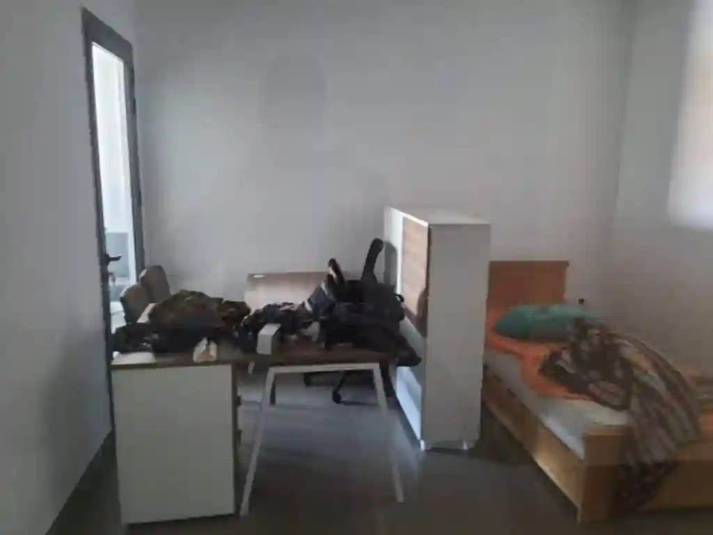 À Louer Local Industriel 500 m² Avec Open Space Administratif e - Vue 2