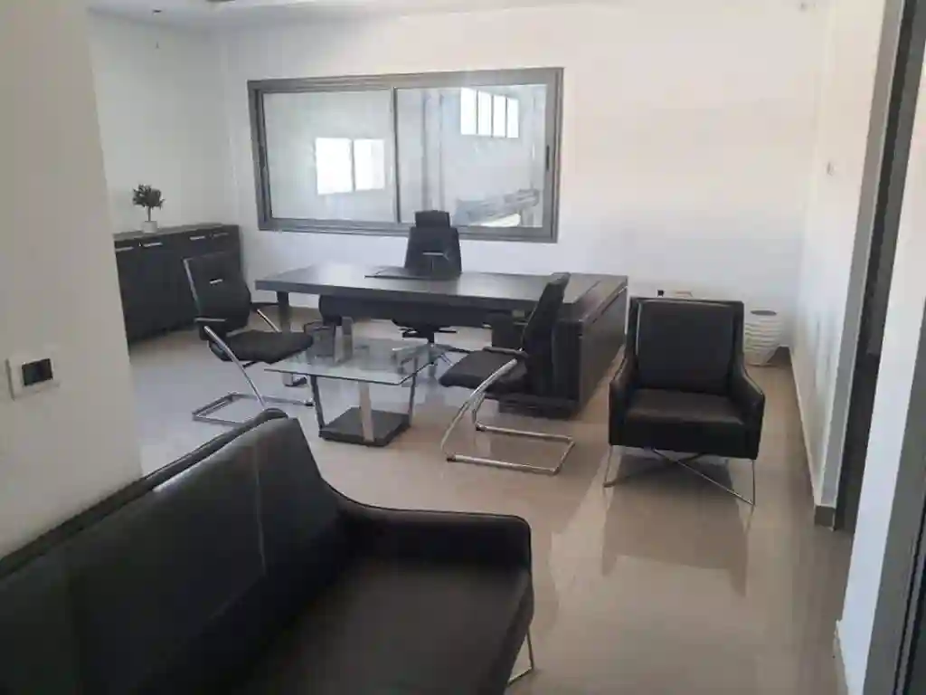 À Louer Local Industriel 500 m² Avec Open Space Administratif e - Vue 3