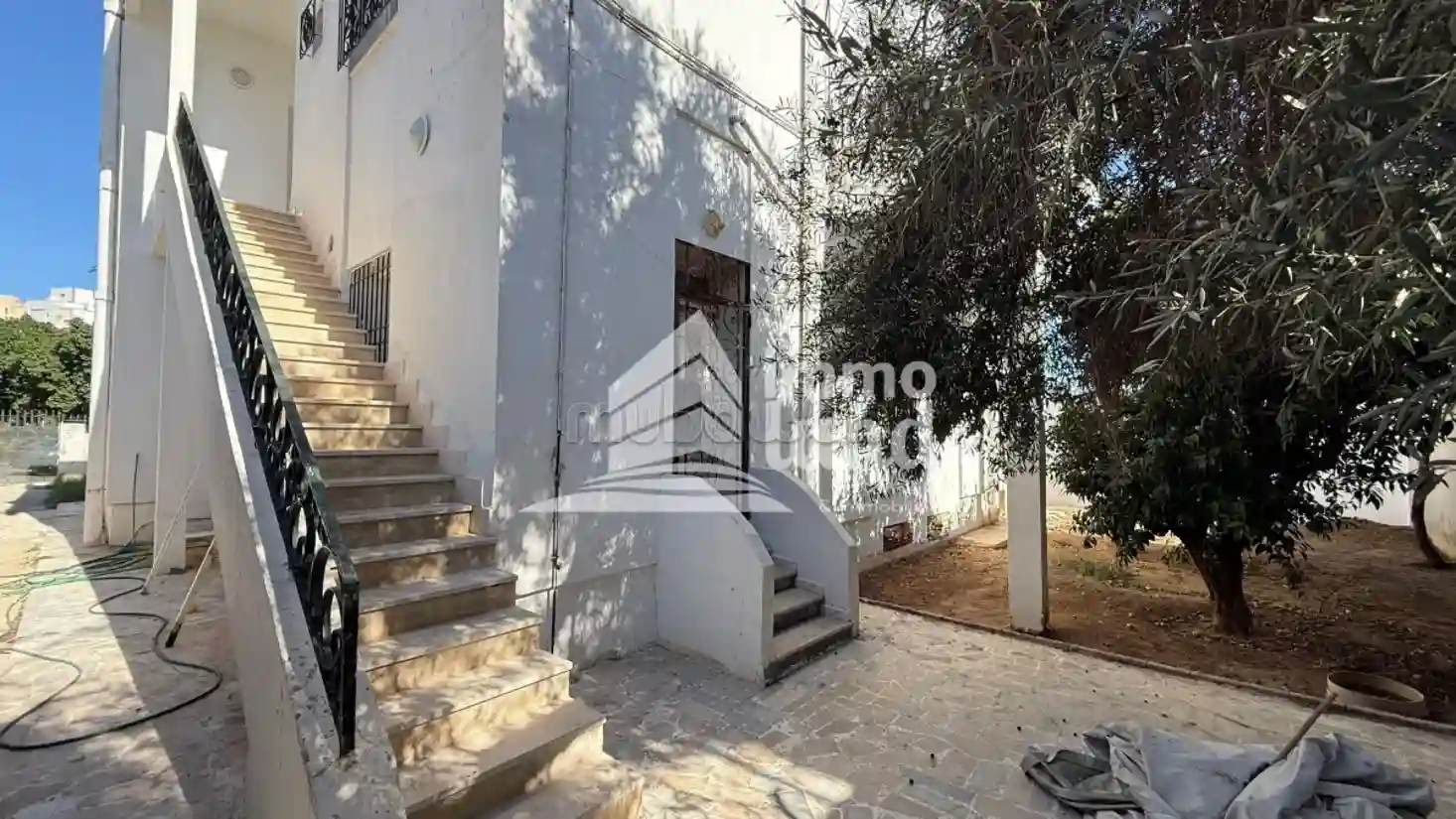 Villa de 598 m2 à el Menzah 4 à El Menzah 4 - Vue 2